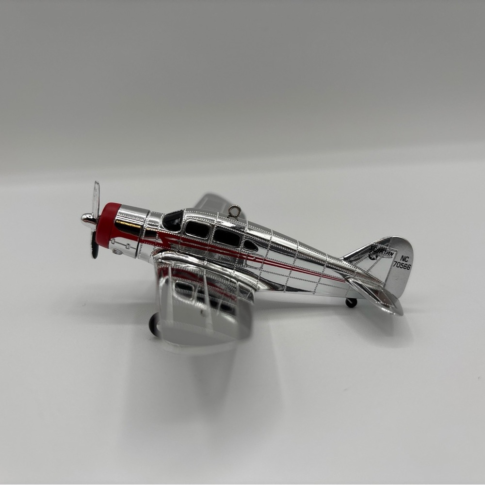 Hallmark Keepsake Ornament 2004 Spartan Model 7-W Executive Eighth In The Series